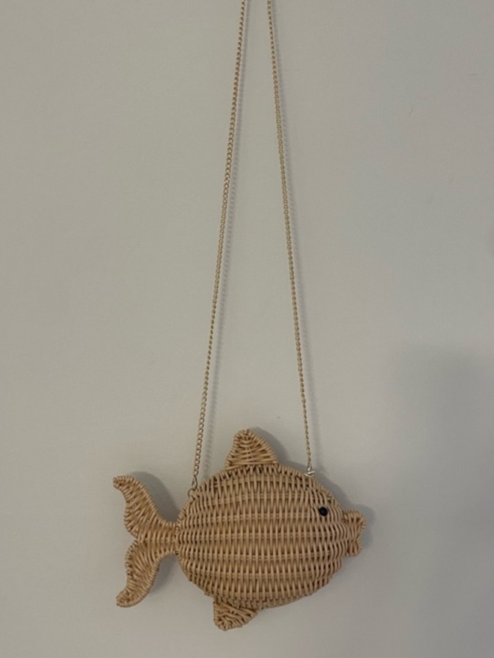 Tommy Bahama Woven Straw Fish Crossbody Bag - Picture 3 of 9